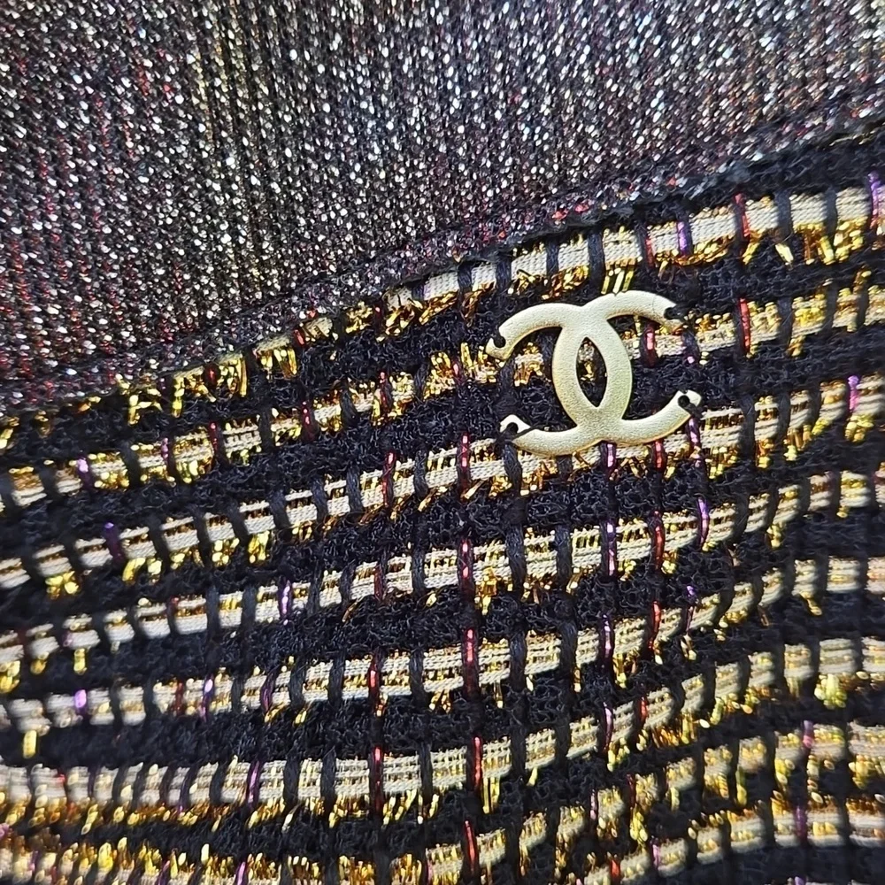 CHANEL Metallic Tweed 'Cruise 2010' Skirt New Without Tag